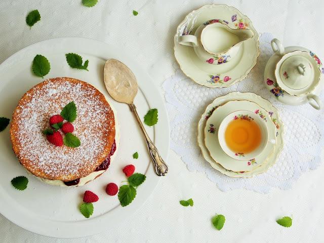 Victorian sandwich and aftearnoon tea